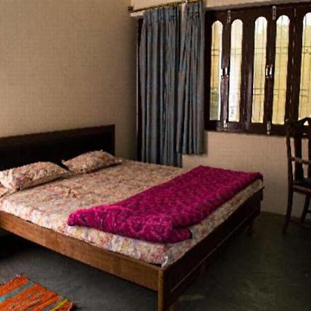 Ishan Paying Guest House Varanasi Esterno foto